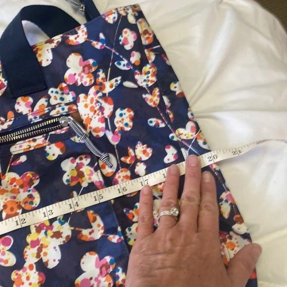 EUC Vera Bradley weekend bag - Picture 4 of 6